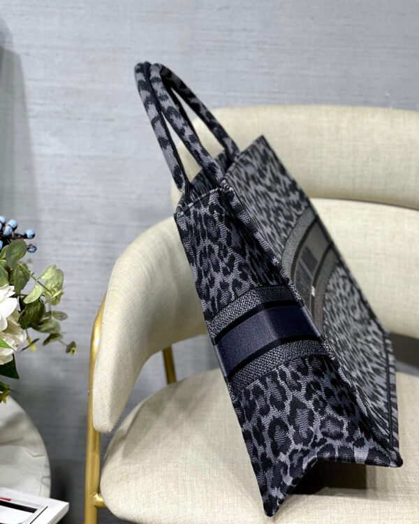 Dior Book Tote Leopard Bag - Image 8