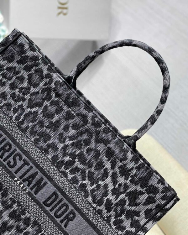 Dior Book Tote Leopard Bag - Image 3