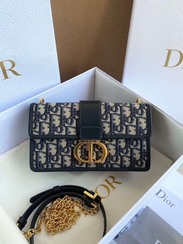 Dior Montaigne 30 chain