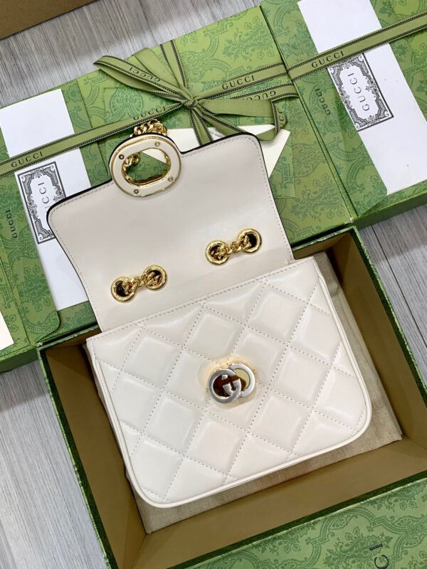 GUCCI Shoulder Bag - Image 9